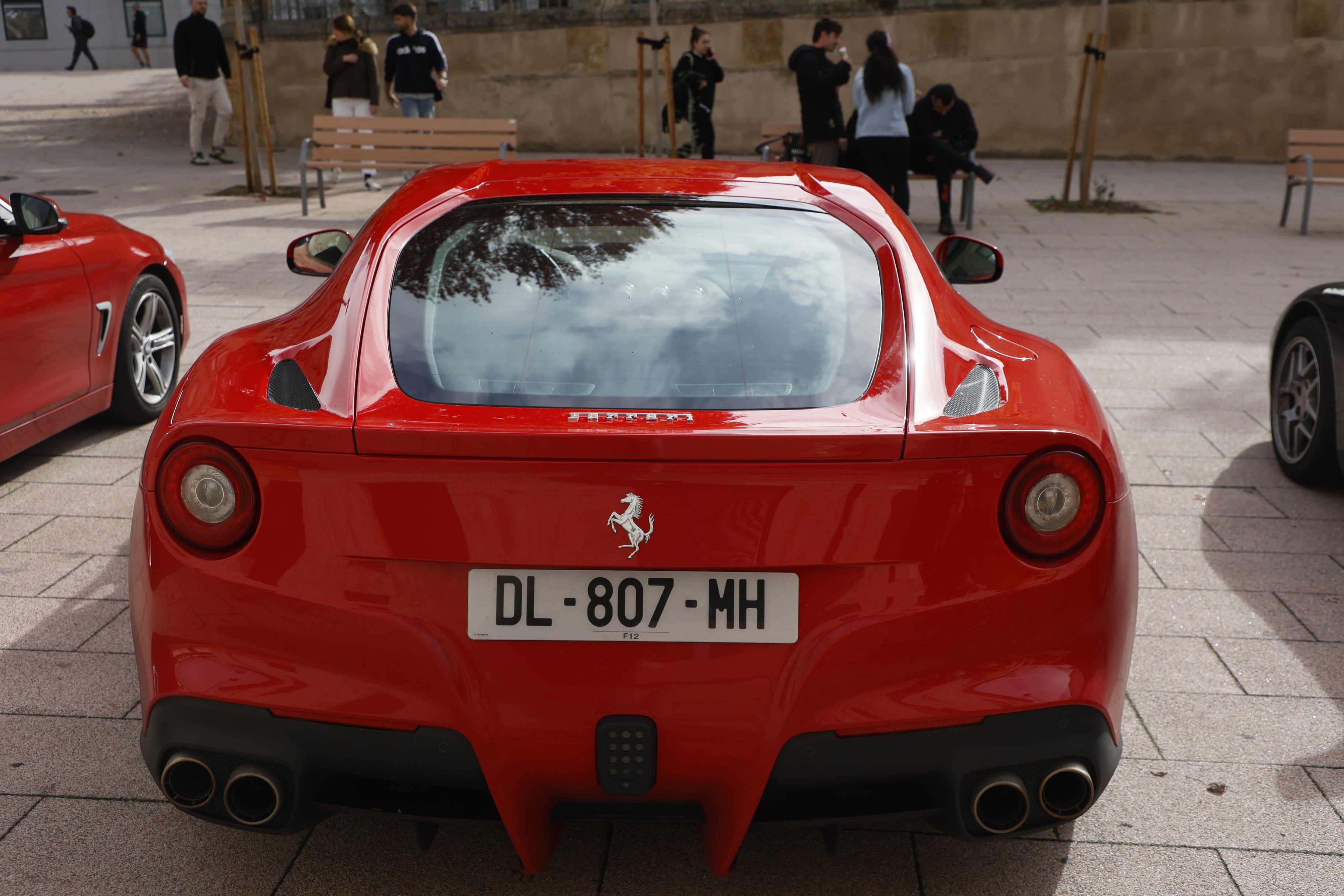 Los Ferrari y Aston Martin &#039;toman&#039; Salamanca