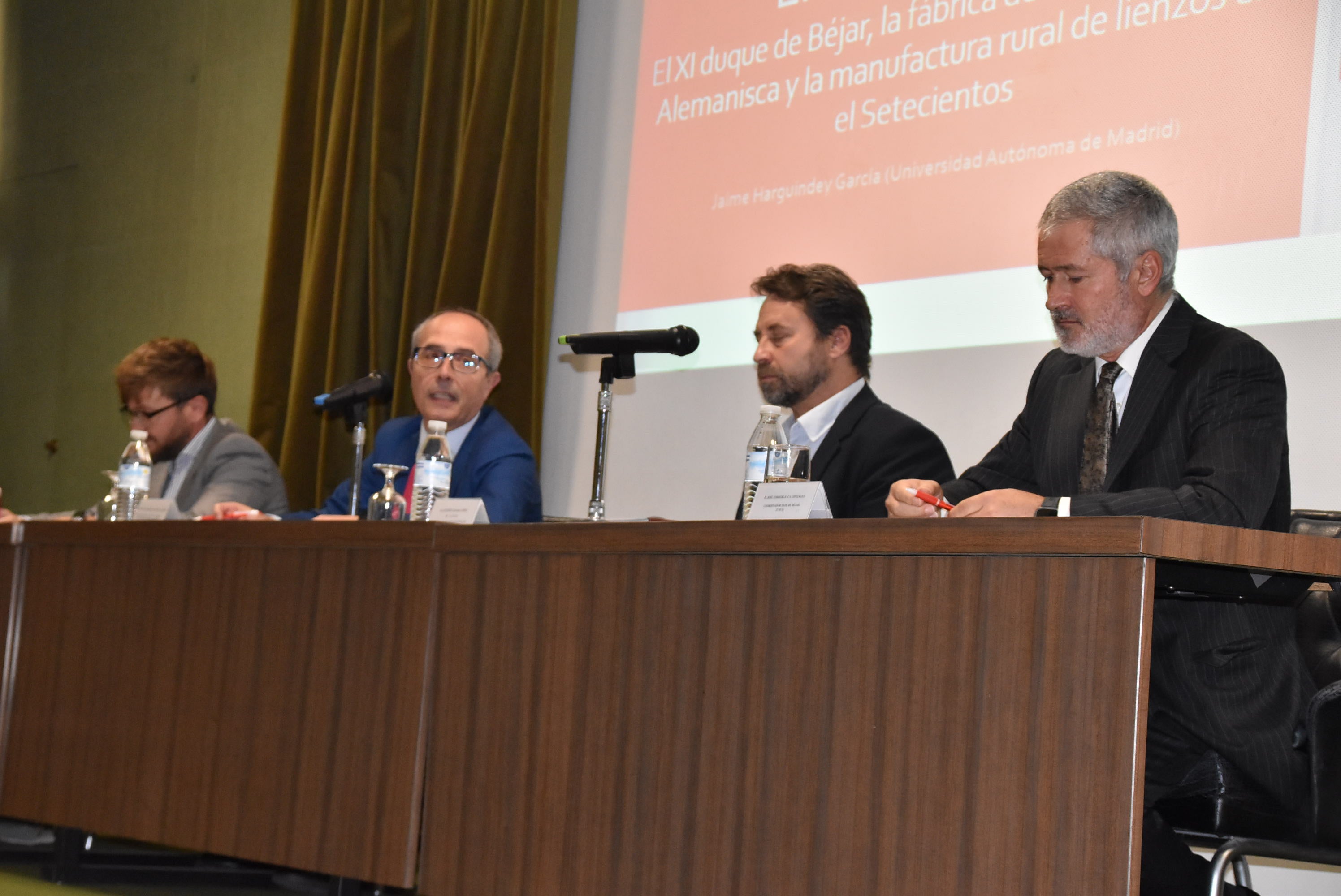 «En la Universidad de la Experiencia, nos relacionamos con gente y aprendemos»