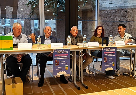 Presentación de libros en el Centro Cultural de Carbajosa.