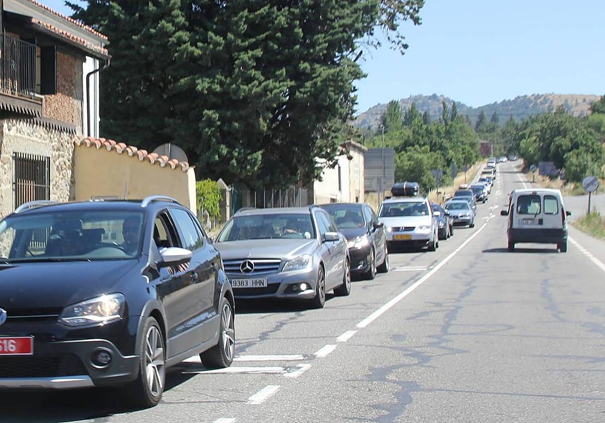 Imagen de una retención en la A-66.