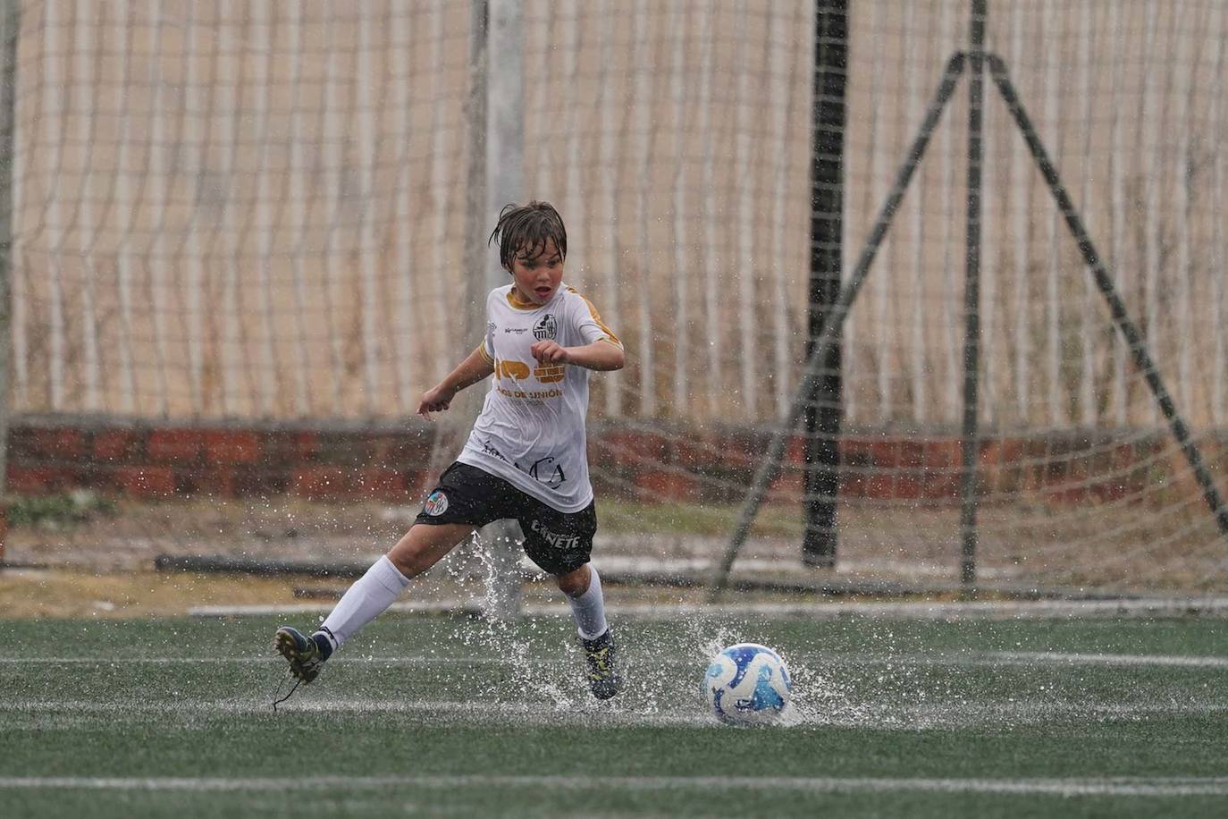 Todas las imágenes de la jornada del fútbol base en Salamanca