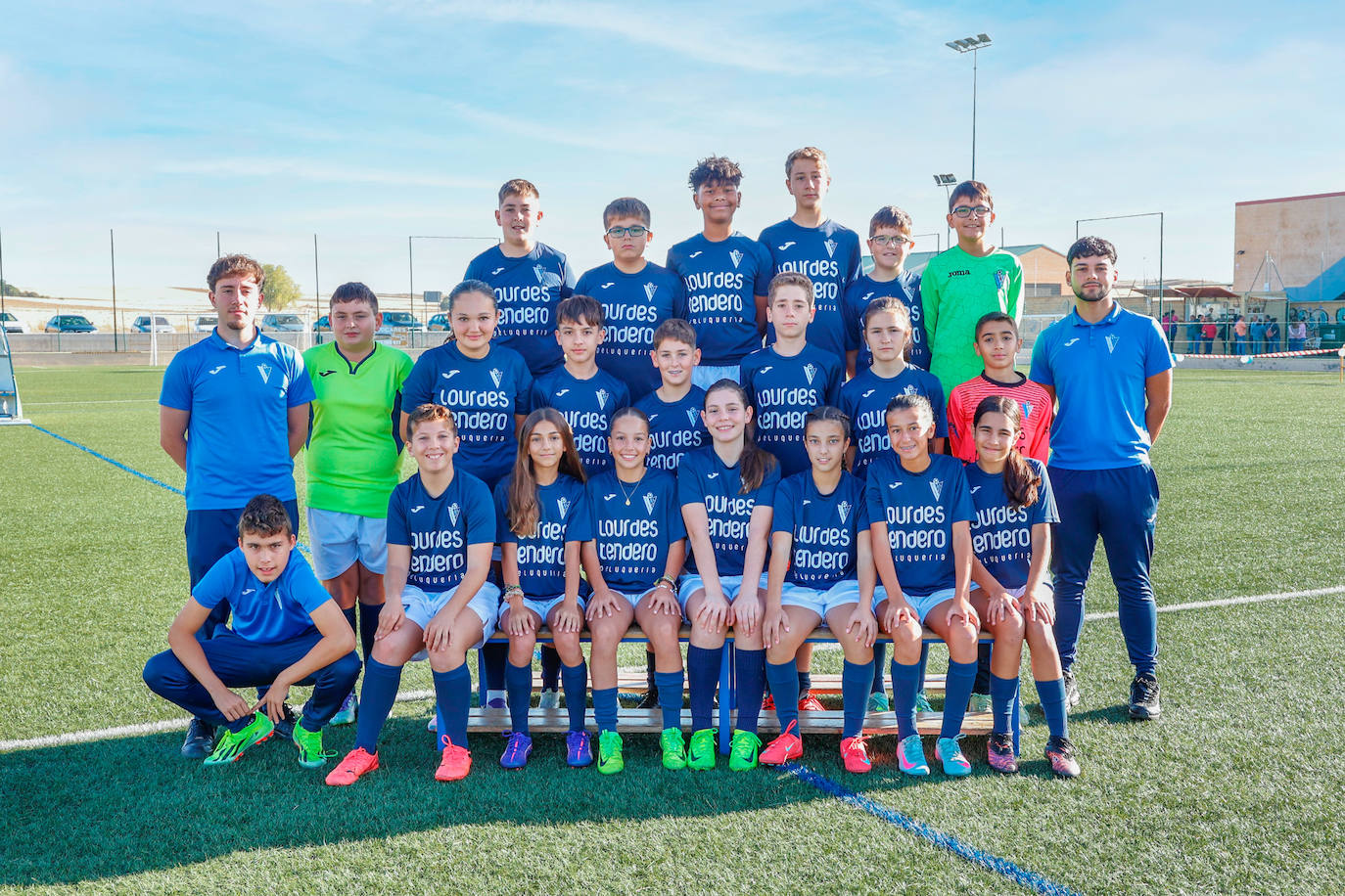 Santiago Jesús (entrenador), Juan (delegado), César (delegado), Pablo (delegado), Leo, María, Vega, Patricia, María, Clara, Javier, Naihara, Noah, Raúl, Pablo, Manuel, Joel, Daniel, Rubén, Paula, Alejandro, Ángel, Juan José, Mencía, Hugo y Daniel.