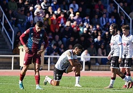 Servetti lamentándse de una ocasión fallada en el choque del domingo ante la Gimnástica.