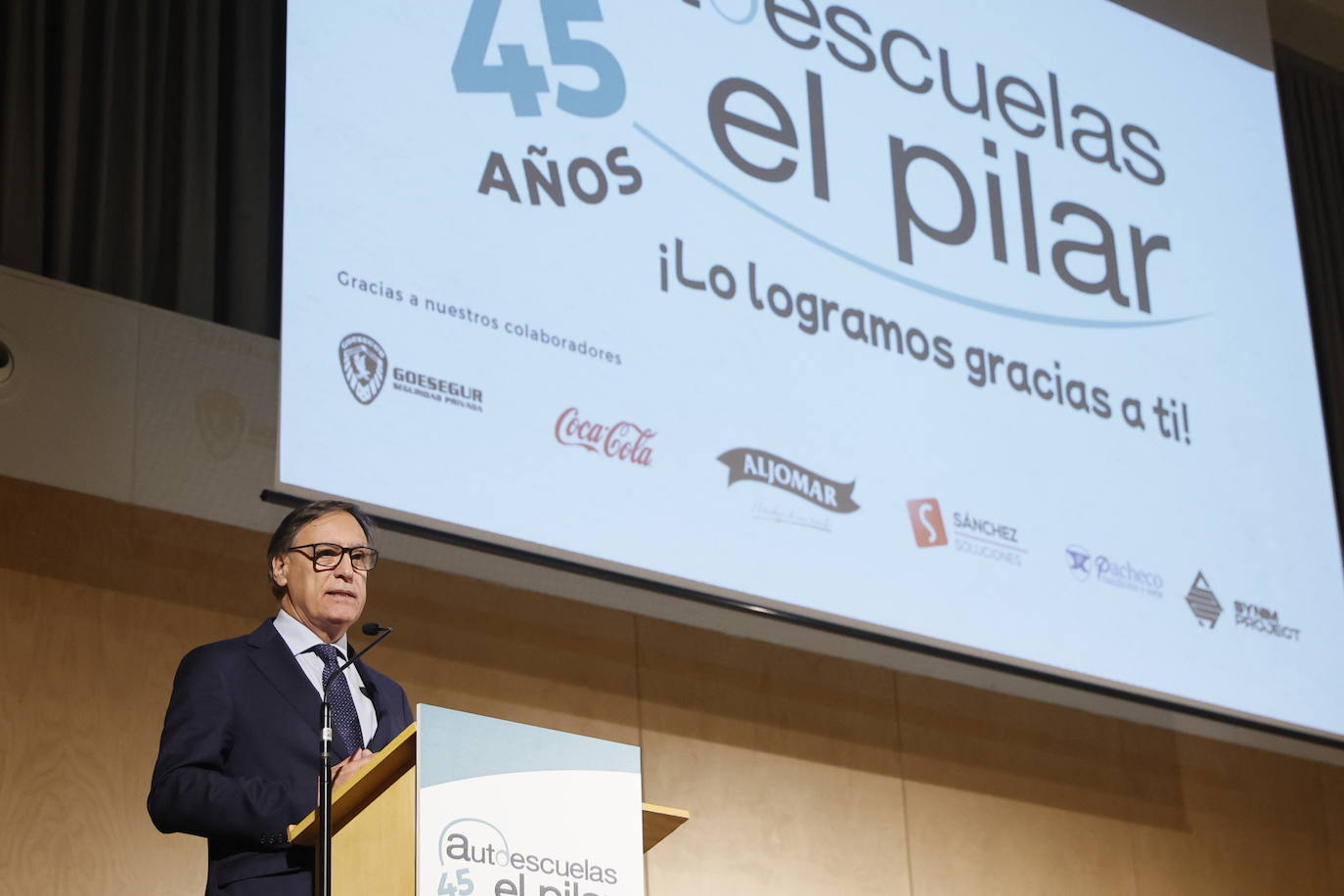 Autoescuelas El Pilar celebra su 45º aniversario