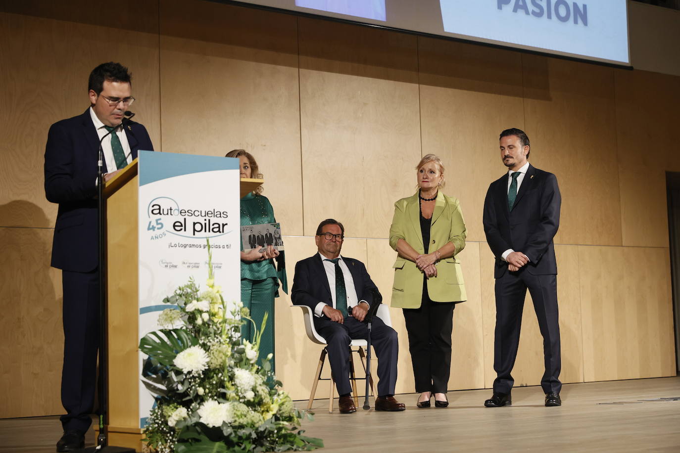 Autoescuelas El Pilar celebra su 45º aniversario