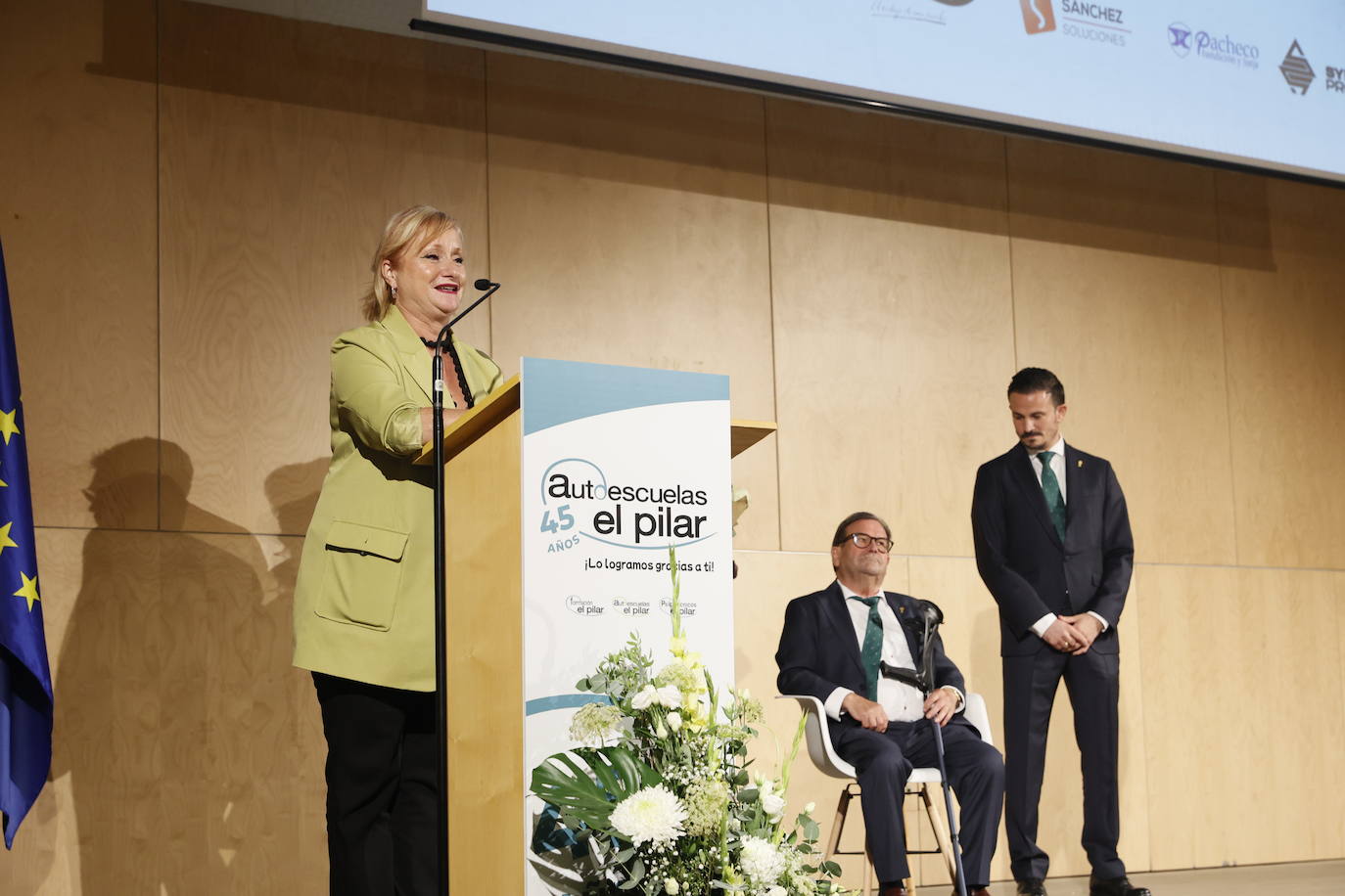 Autoescuelas El Pilar celebra su 45º aniversario