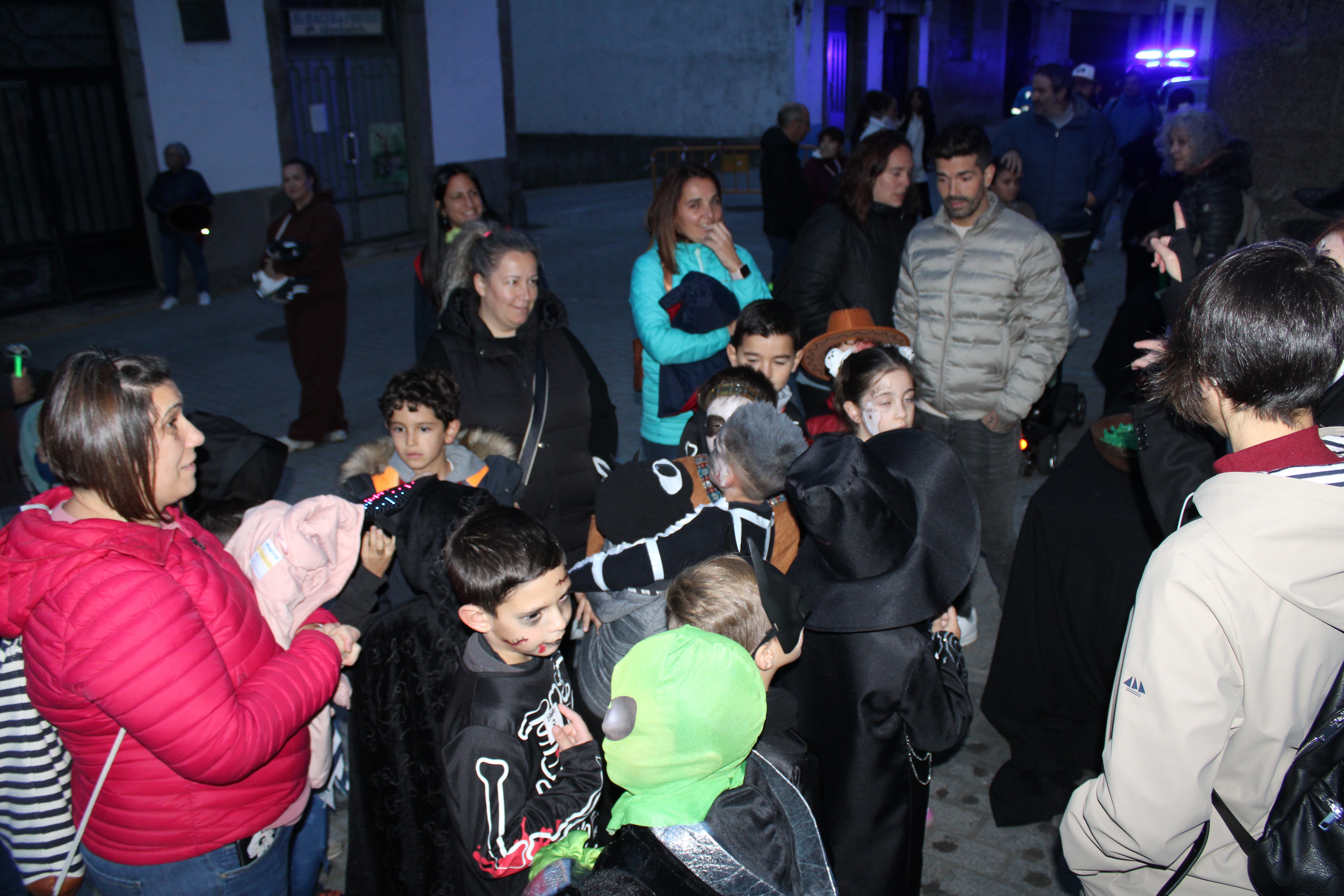 Éxito de la programación de Halloween, que se cambia al pabellón Sierra de Béjar por mal tiempo