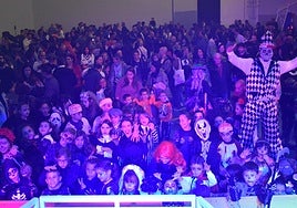 Vecinos de Santa Marta, en la fiesta de Halloween.