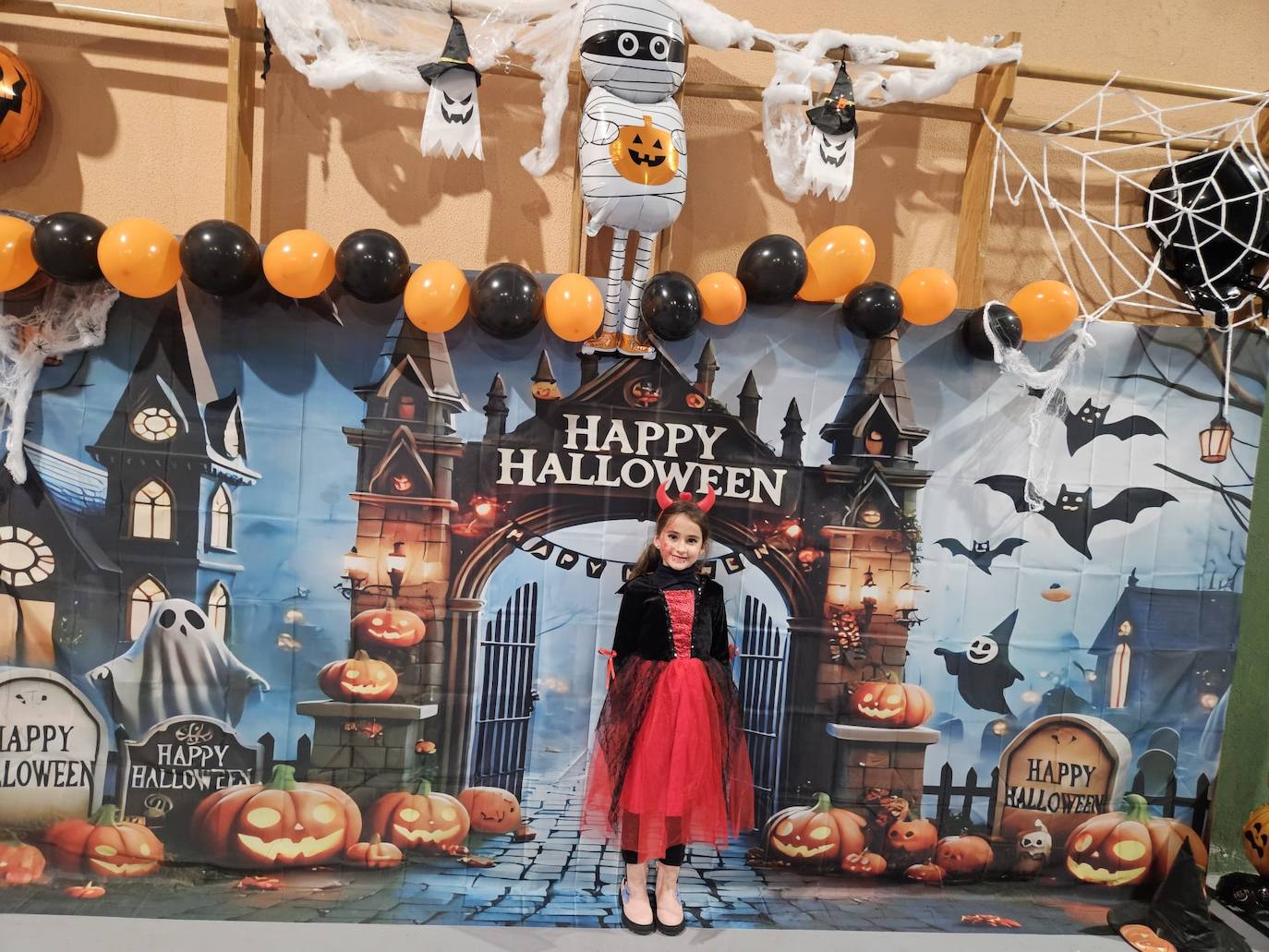 Lumbrales celebra una tarde de Halloween