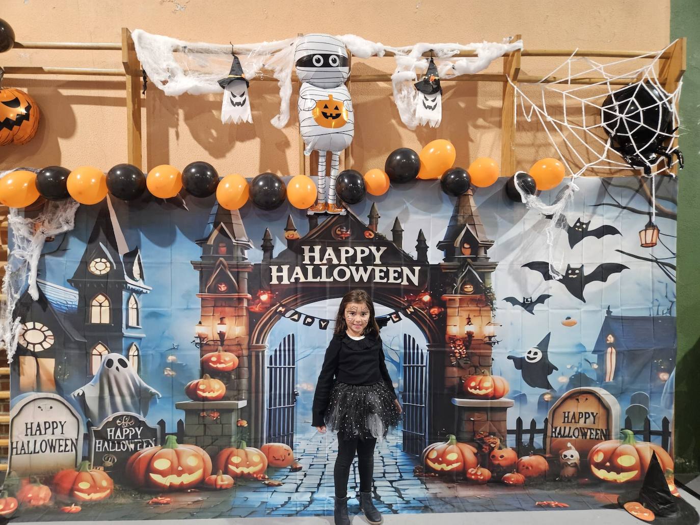 Lumbrales celebra una tarde de Halloween