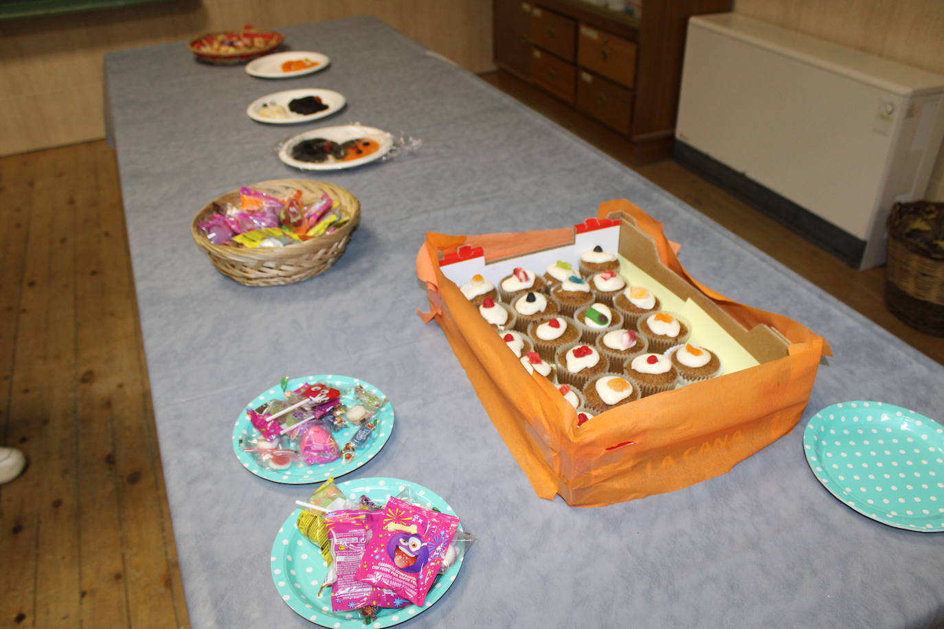 Niños y mayores disfrutan en El Tejado