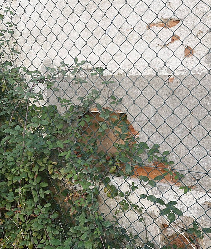 Imagen secundaria 2 - Más de 20 años a la espera de un derribo que no termina de llegar en la avenida de Lasalle