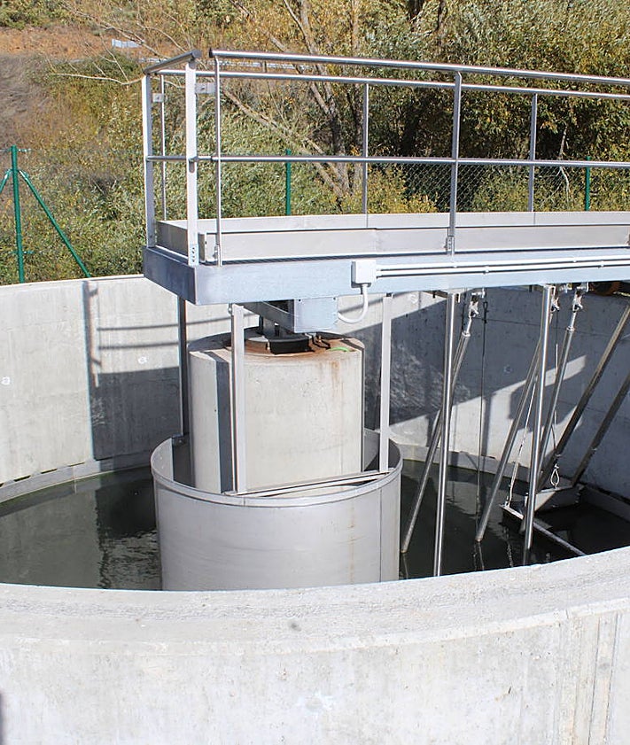 Imagen secundaria 2 - Vista de la estación depuradora de Linares de Riofrío.