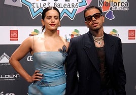La cantante Rosalía y Rauw Alejandro.