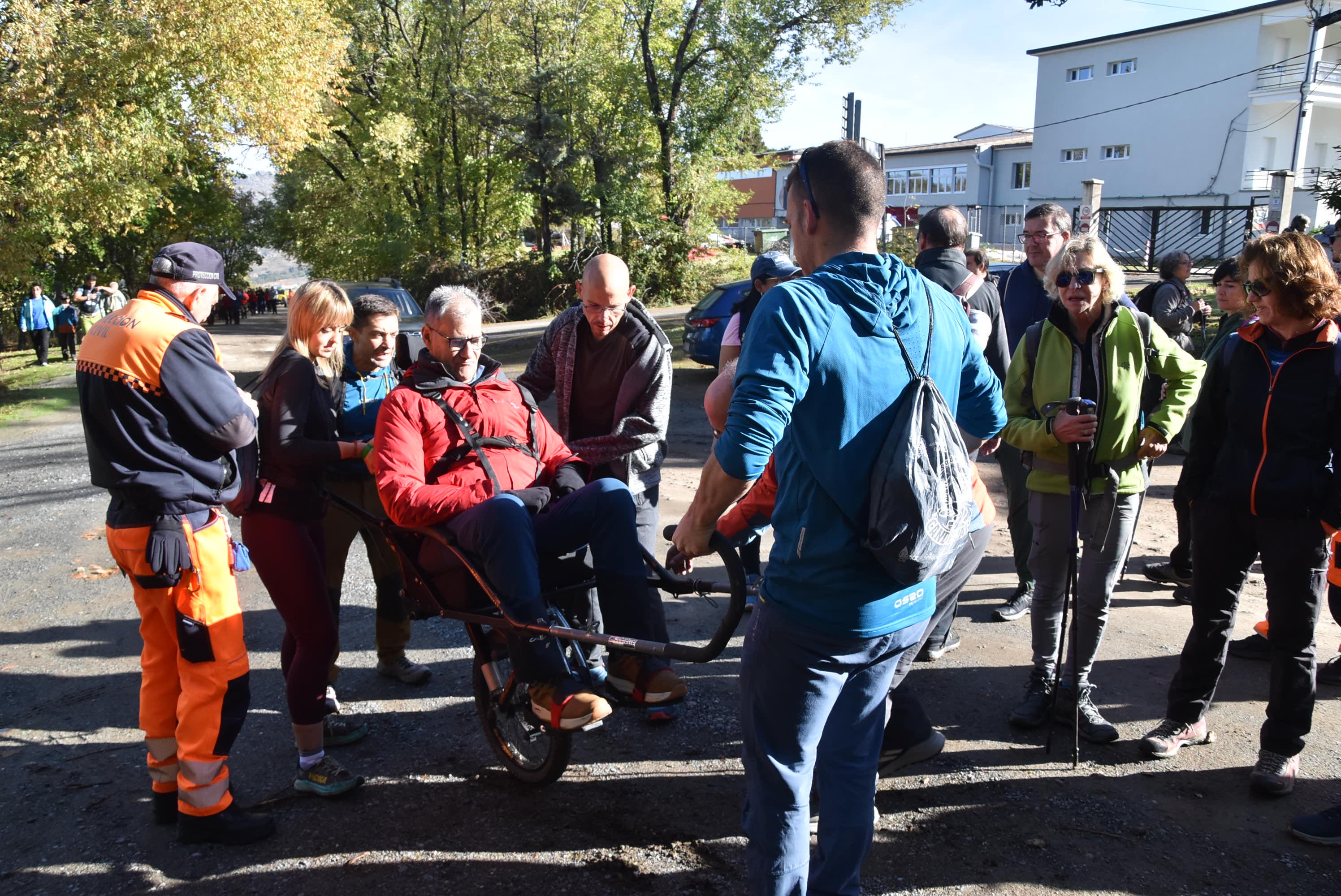 «A base de mucho esfuerzo, puedo andar con muletas»