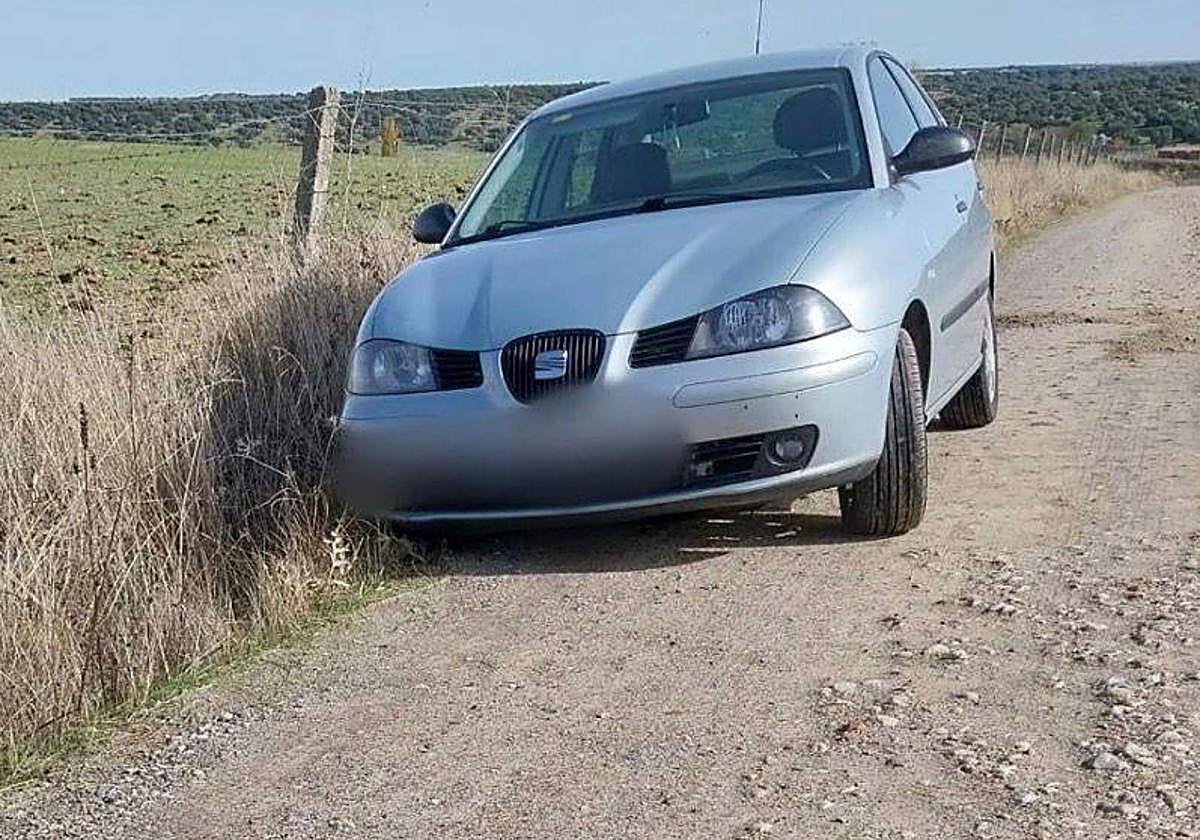 Uno de los vehículos recuperados por la Guardia Civil.