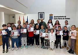 Los premiados, en el salón de plenos de Santa Marta de Tormes.