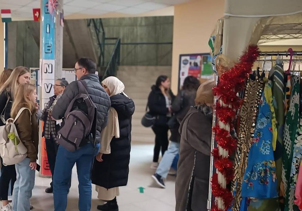 El mercadillo se inaugura el 19 de noviembre en la EOI.