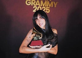 Aitana, tras recoger su Grammy.
