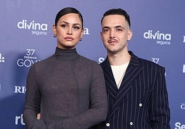 Rocío Aguirre y C. Tangana, en un photocall.