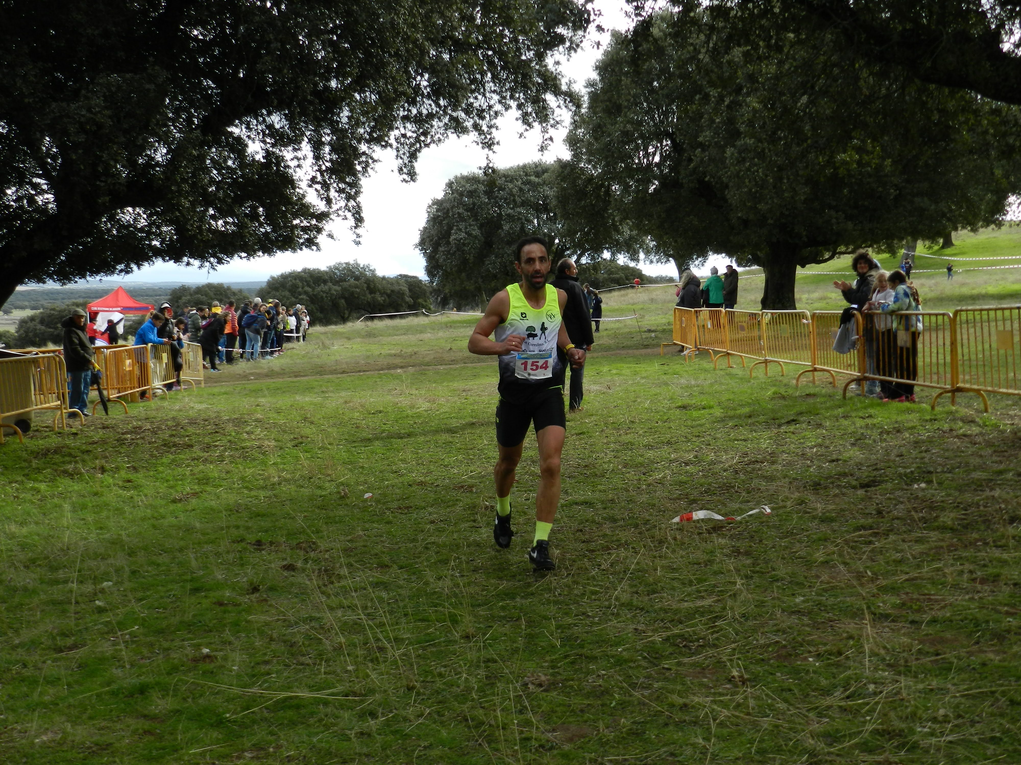 Fiesta del campo a través en Castro Enríquez: inicio de los Juegos Escolares y Carrera Popular Taurina