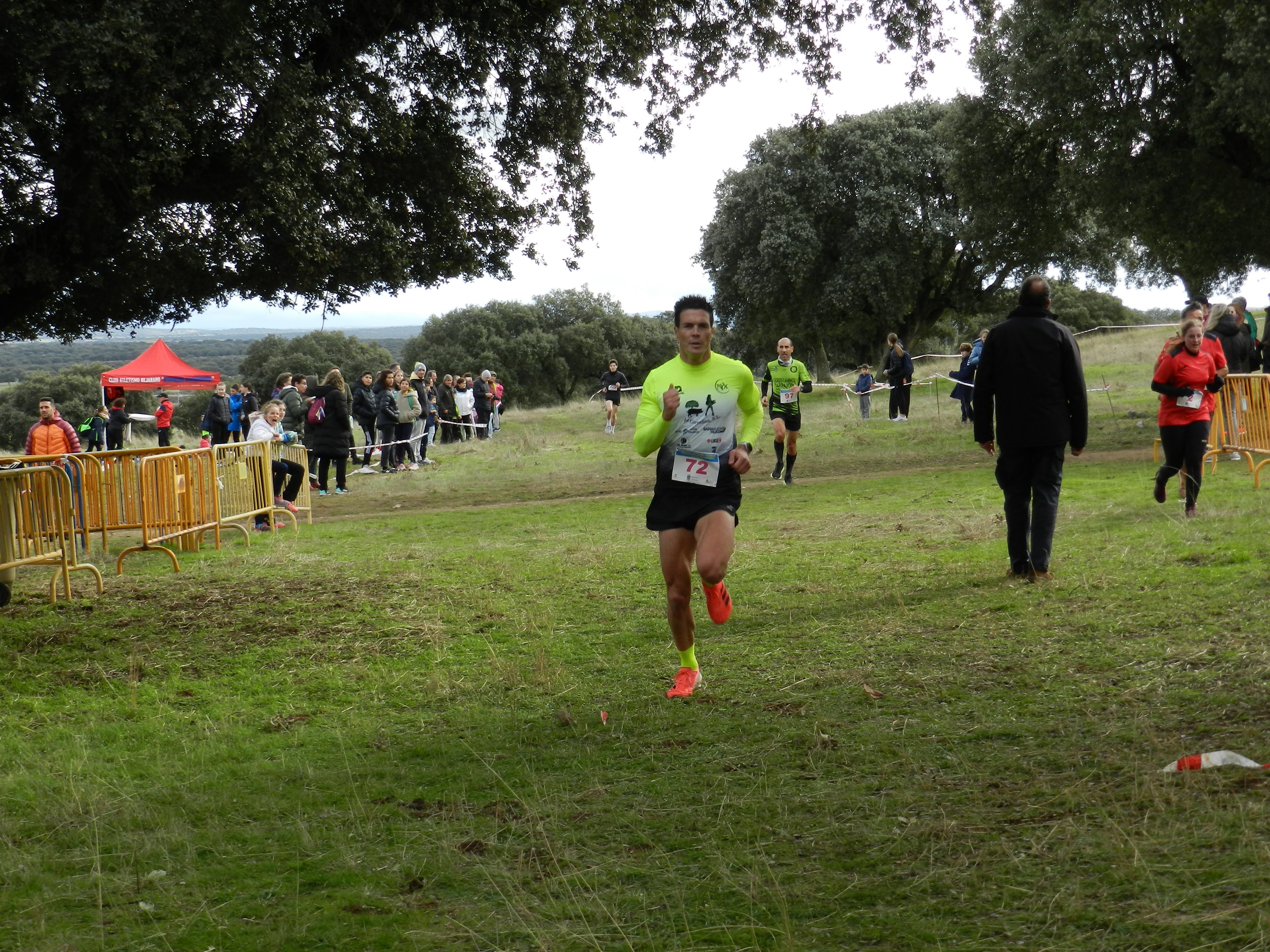 Fiesta del campo a través en Castro Enríquez: inicio de los Juegos Escolares y Carrera Popular Taurina