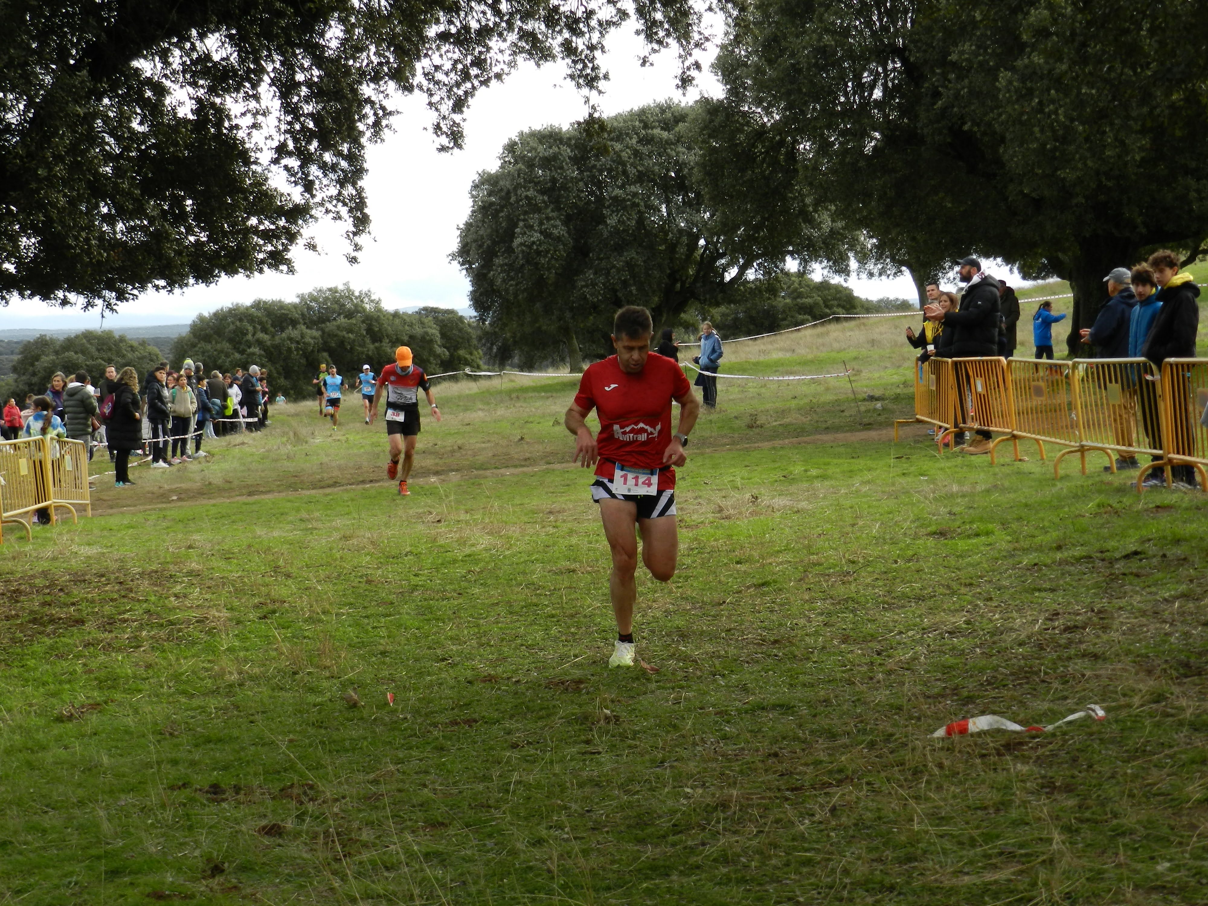 Fiesta del campo a través en Castro Enríquez: inicio de los Juegos Escolares y Carrera Popular Taurina