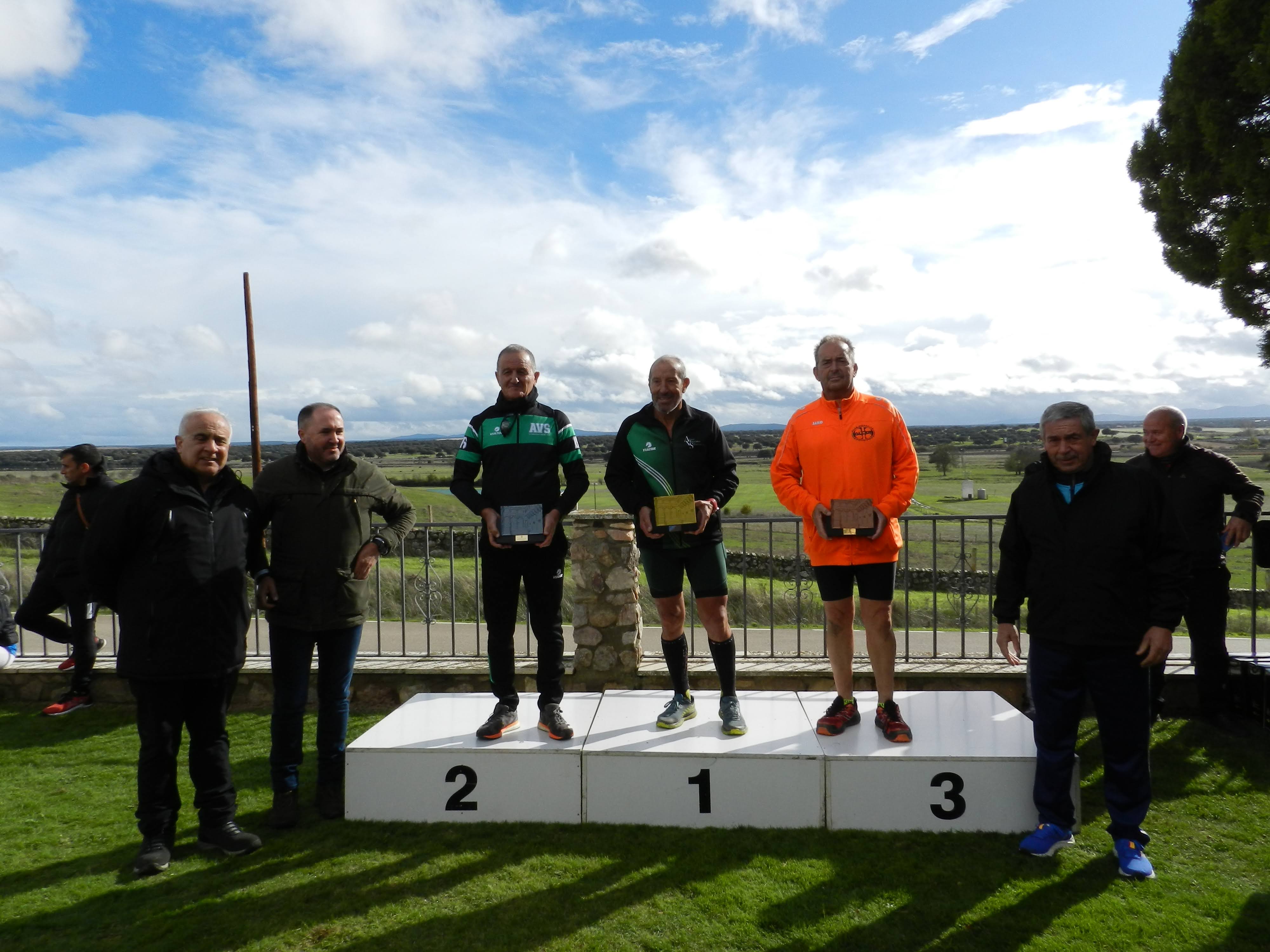 Fiesta del campo a través en Castro Enríquez: inicio de los Juegos Escolares y Carrera Popular Taurina