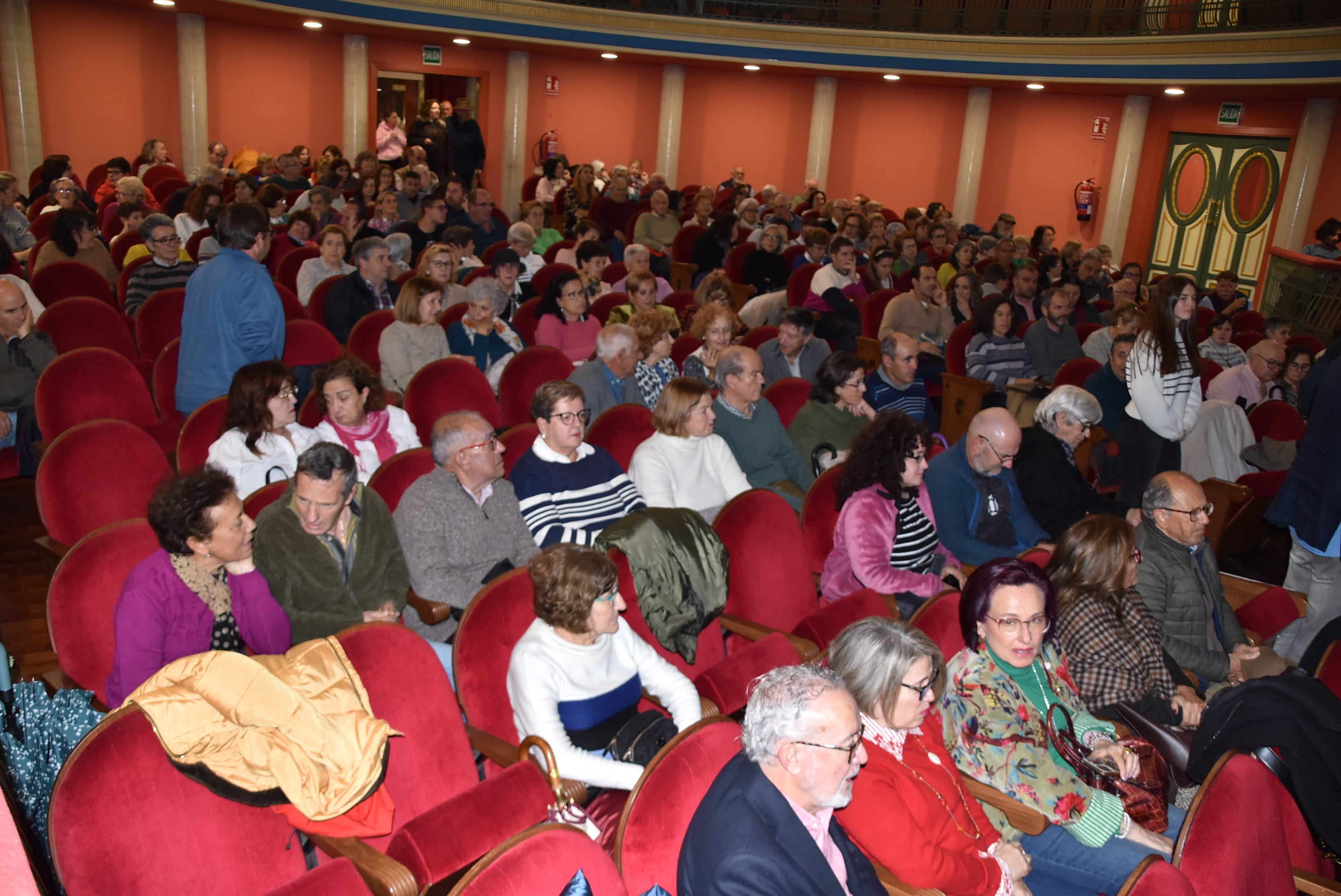 Béjar inicia el ciclo «España en libertad, 50 años» con un concierto de Mayalde en el teatro Cervantes