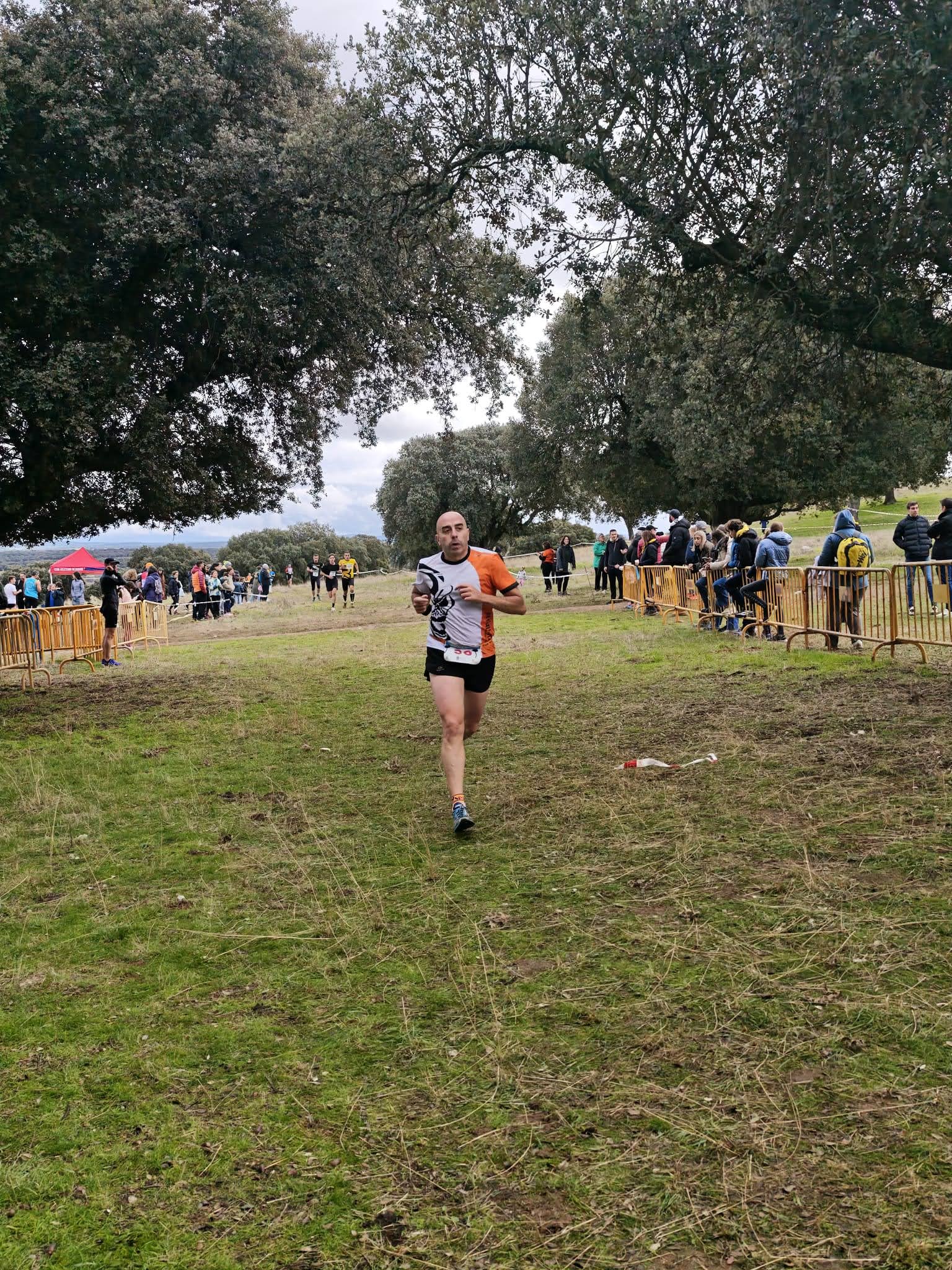 Fiesta del campo a través en Castro Enríquez: inicio de los Juegos Escolares y Carrera Popular Taurina