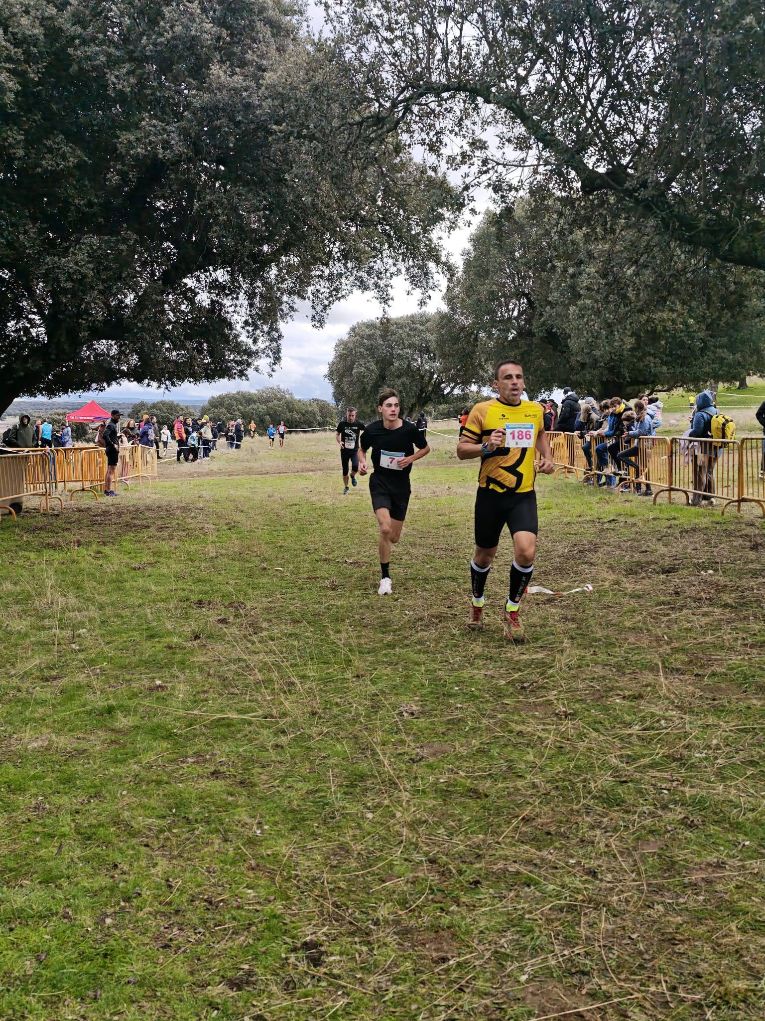 Fiesta del campo a través en Castro Enríquez: inicio de los Juegos Escolares y Carrera Popular Taurina