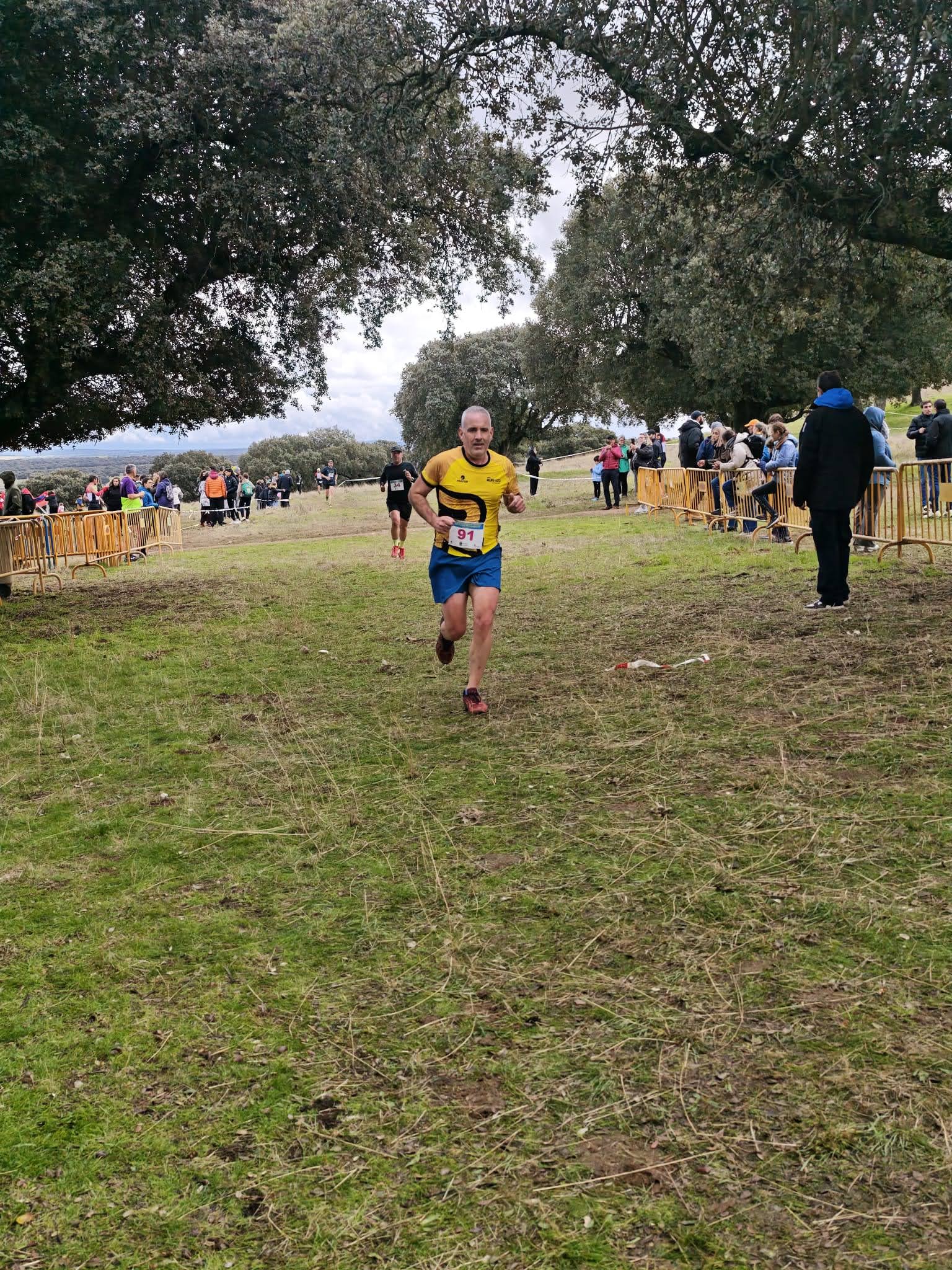 Fiesta del campo a través en Castro Enríquez: inicio de los Juegos Escolares y Carrera Popular Taurina