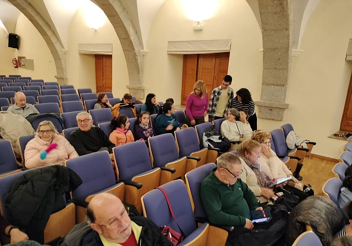 Presentación en Béjar de la novela “Daniel, el grito de las sombras”, del joven autor Hugo Escribano