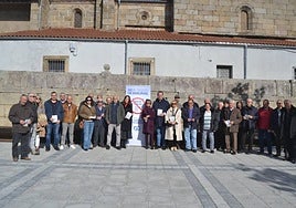 Representantes del PP, en el encuentro en Vitigudino.