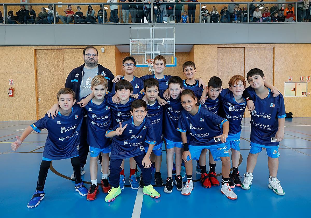 Plantilla del Perfumerías Avenida A alevín.