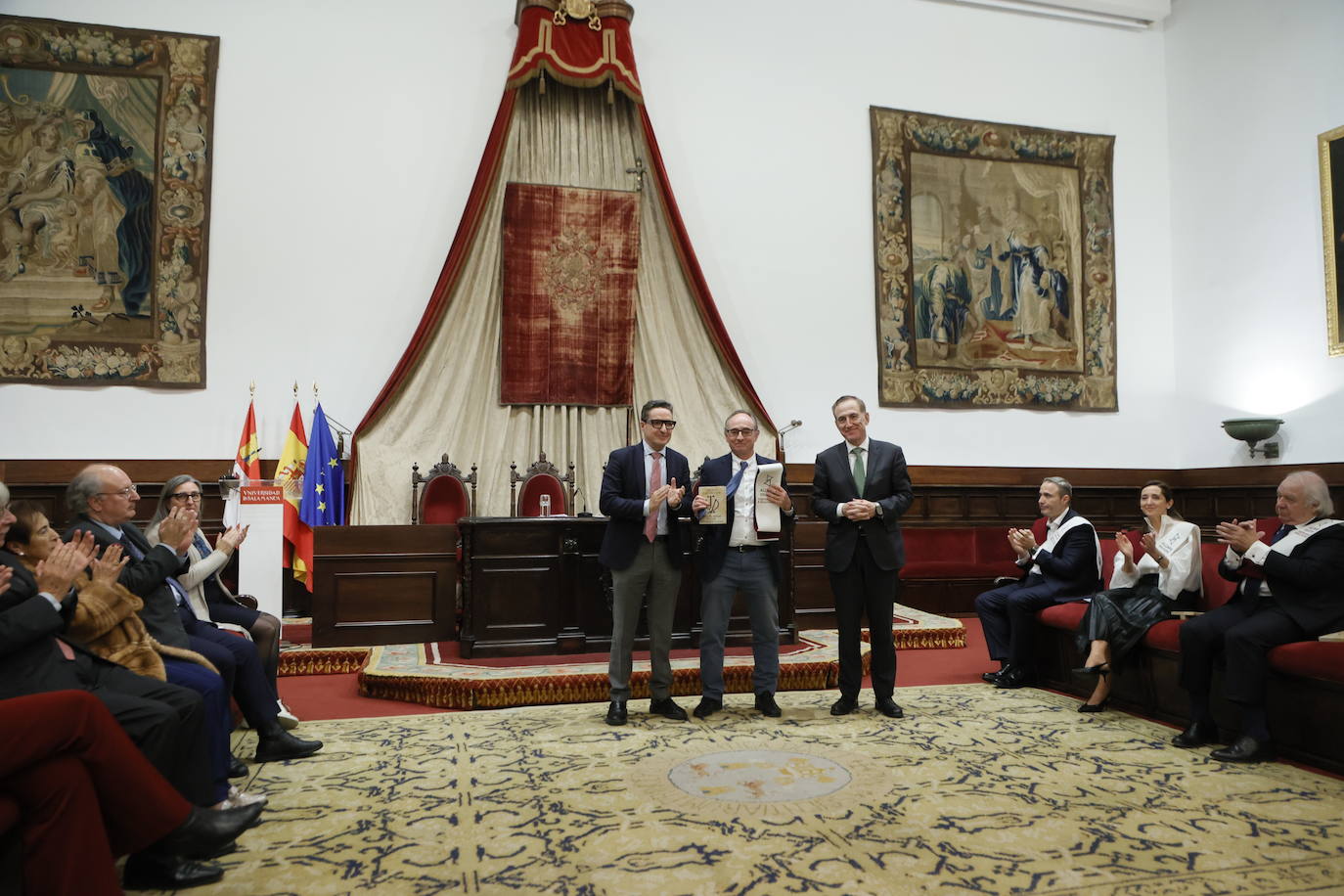 Alumni reconoce a sus nuevos socios de honor