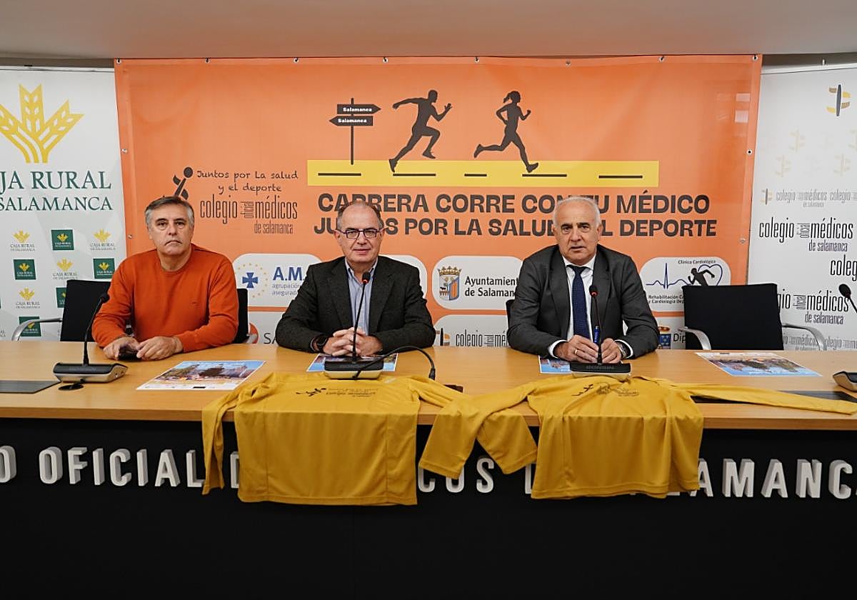 Casimiro Blanco, Santiago Santa Cruz y Jesús María Ortiz, en la presentación de este viernes.