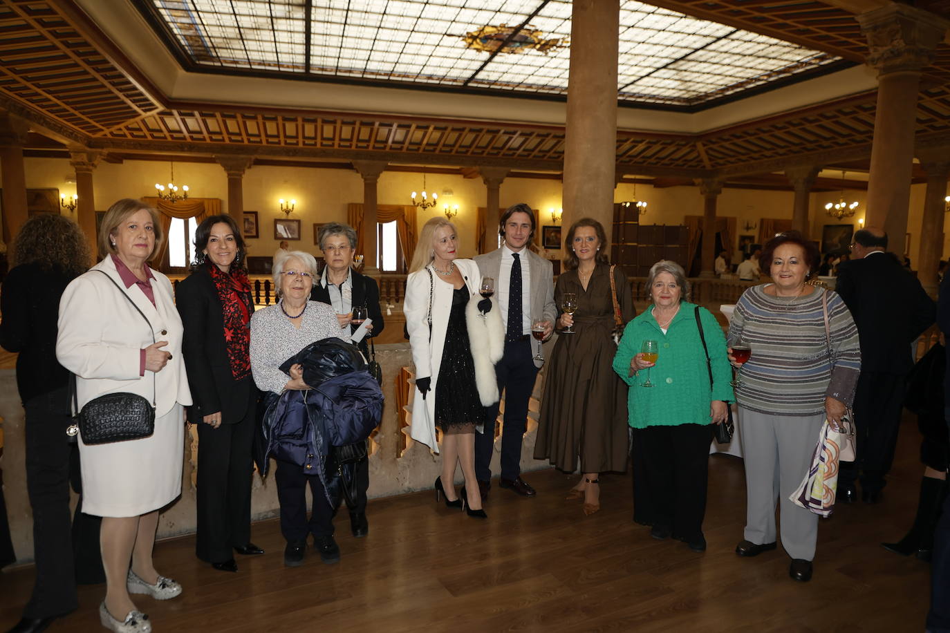 Veteranas y noveles en el gran día de la Farmacia salmantina