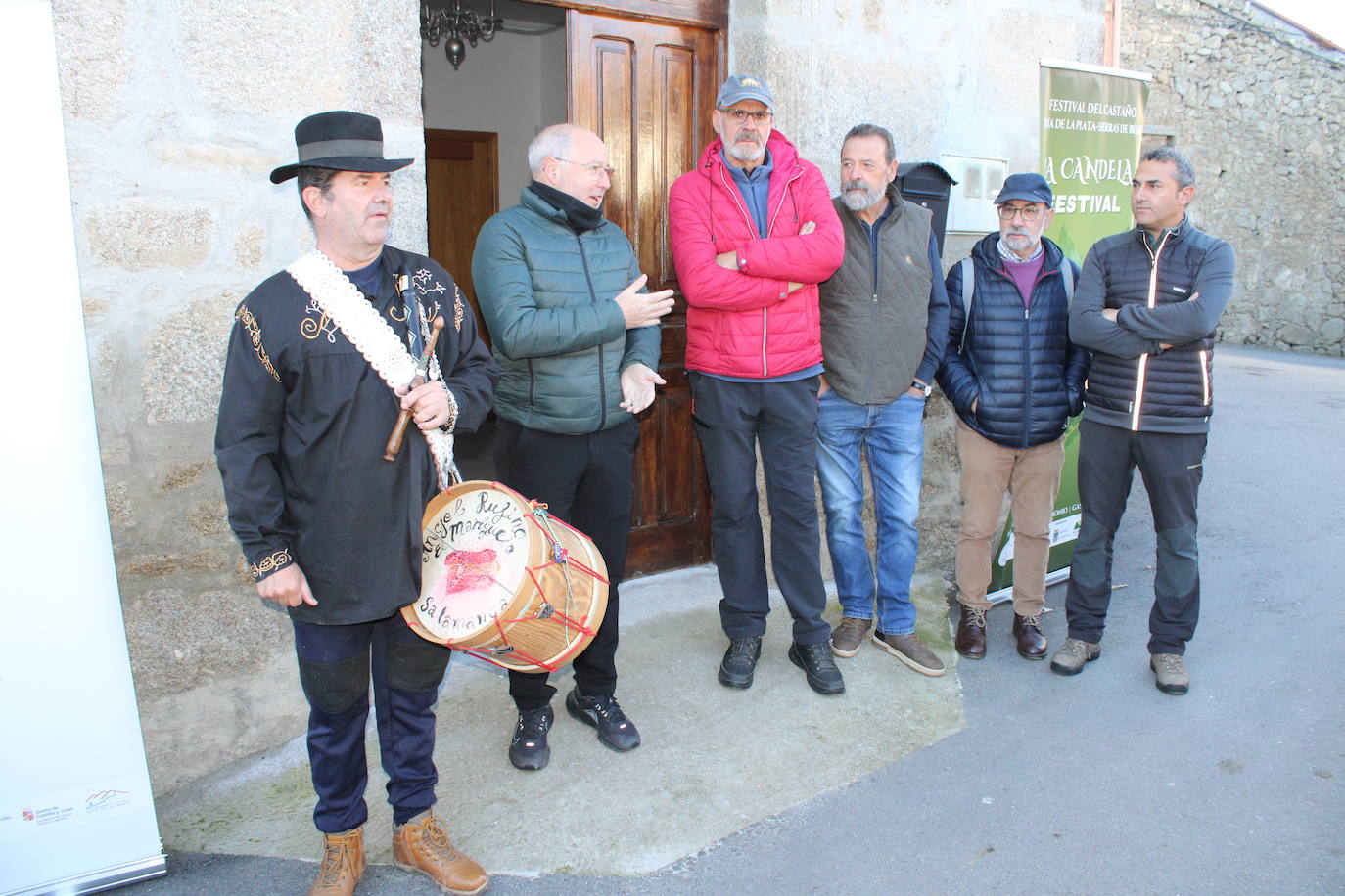 Valdehijaderos acoge una animada jornada dentro del Festival de la Candela