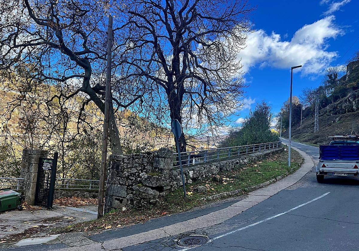 Imagen del estado de la Bajada de San Albín, que conecta el Museo Textil con el casco histórico de Béjar.