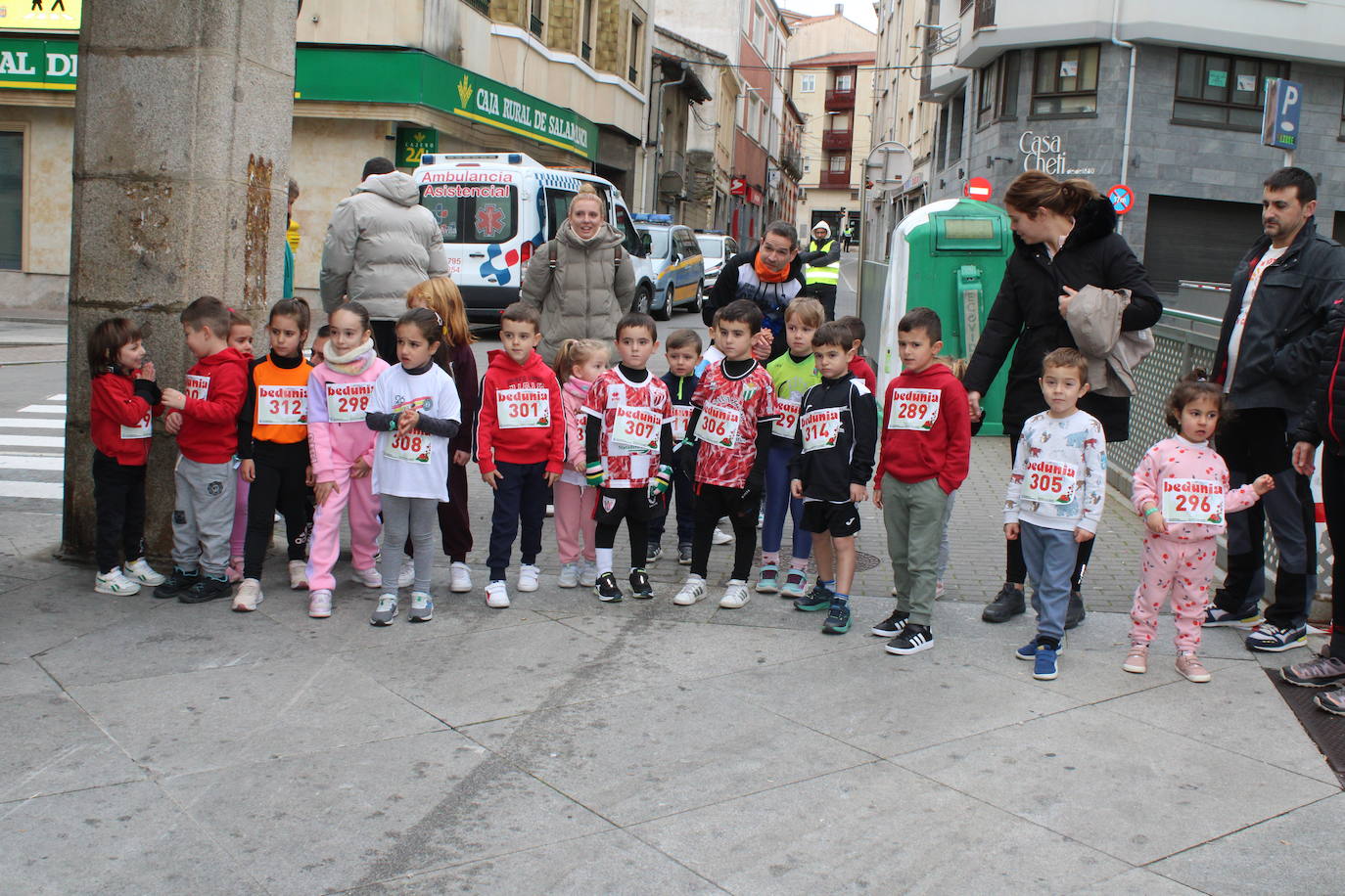 Guijuelo disfruta con su jamón velo más solidario