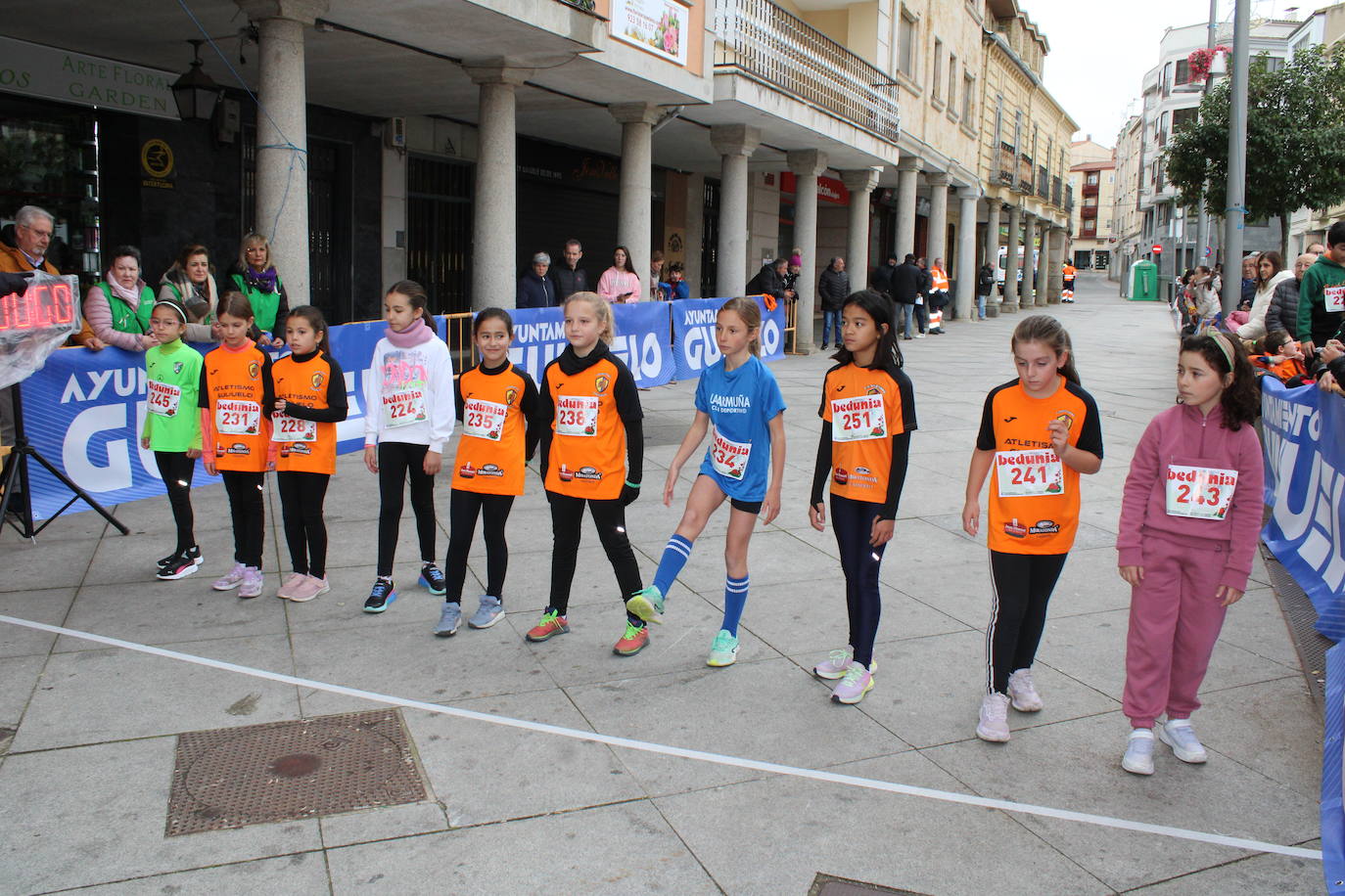 Guijuelo disfruta con su jamón velo más solidario