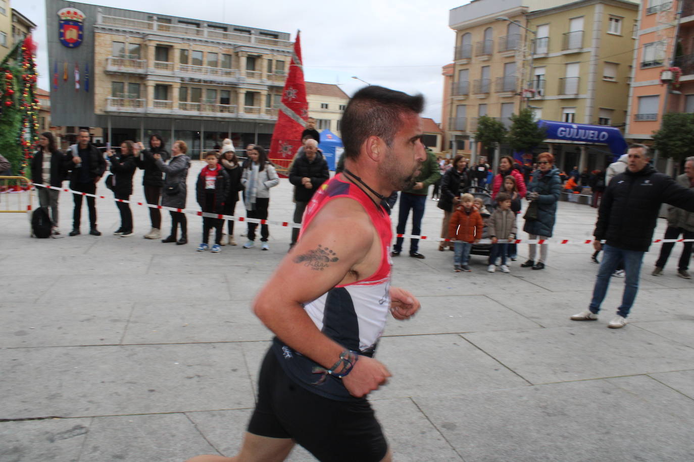 Guijuelo disfruta con su jamón velo más solidario