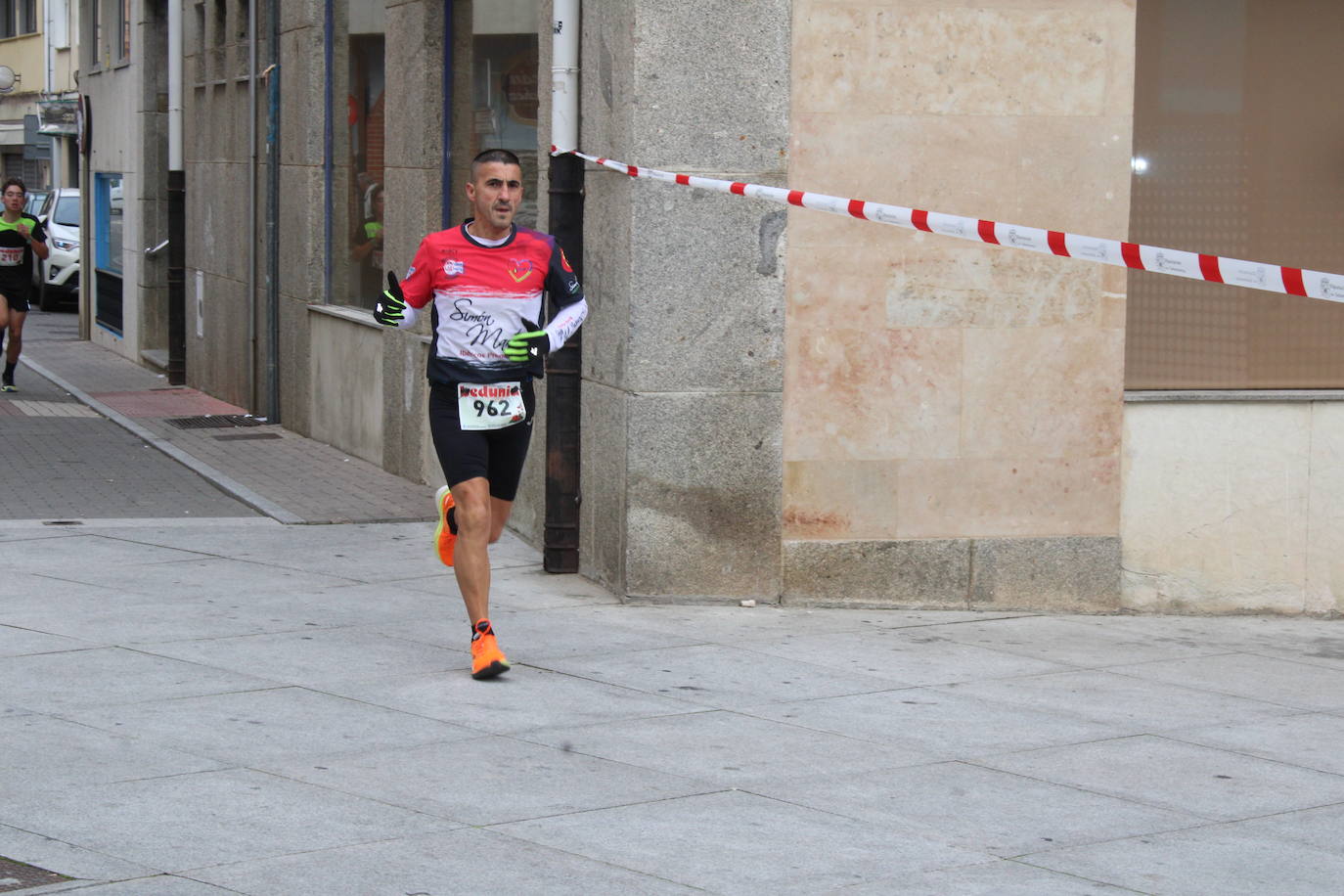 Guijuelo disfruta con su jamón velo más solidario