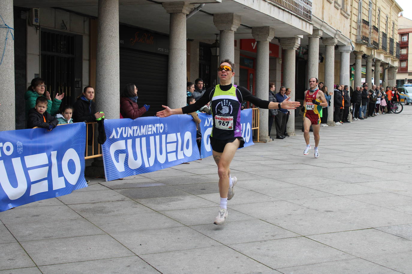 Guijuelo disfruta con su jamón velo más solidario