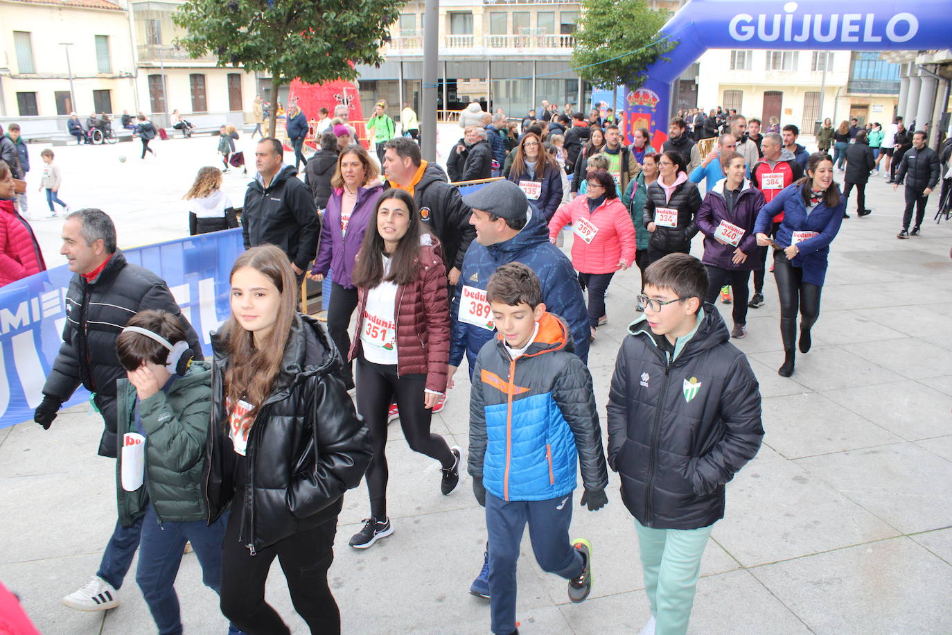 Guijuelo disfruta con su jamón velo más solidario