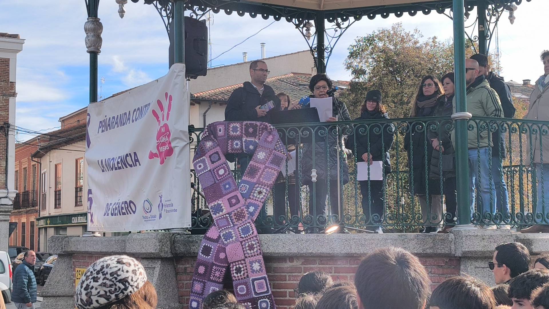 Gran participación en la lectura del manifiesto del 25-N en Peñaranda