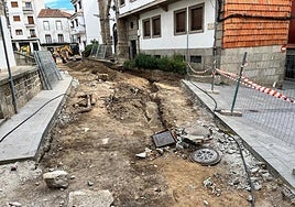 Imagen de las obras del barrio de San Juan en Béjar, que será asfaltado mañana.