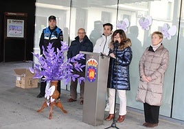 La concejala Sara García fue la encargada de leer el manifiesto.