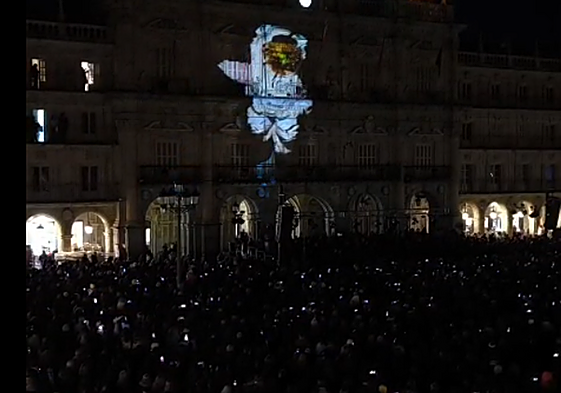 Disfruta del increíble videomapping del cuento del astronauta que dejó sin palabras a los presentes en la Plaza Mayor
